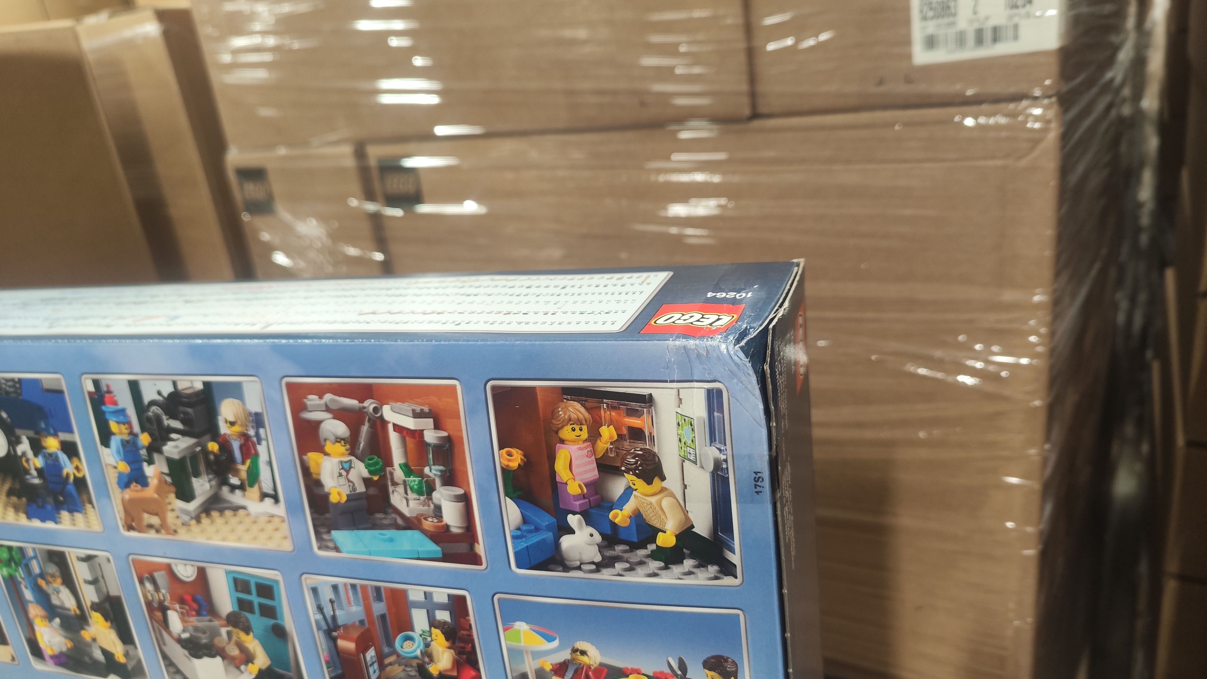  Lego Creator 10264 Rohová garáž - promáčklá krabice