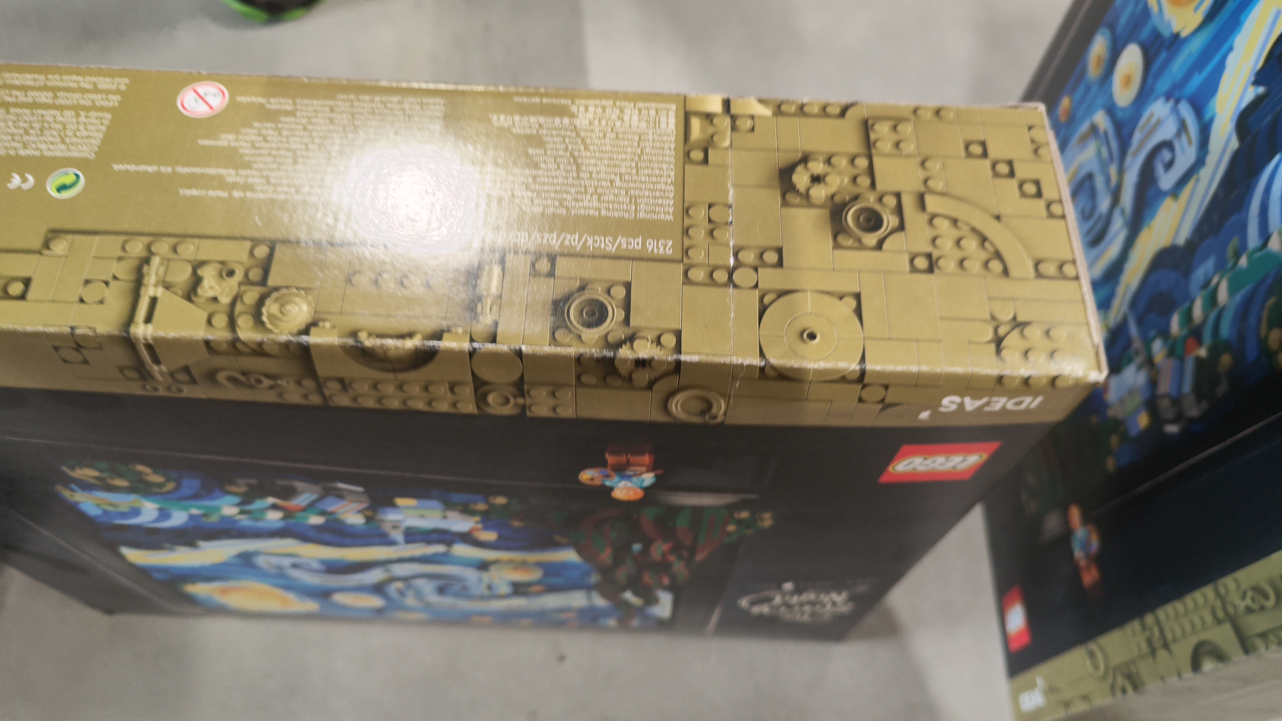 LEGO® Ideas 21333 Vincent van Gogh Hvězdná noc - promackla krabice