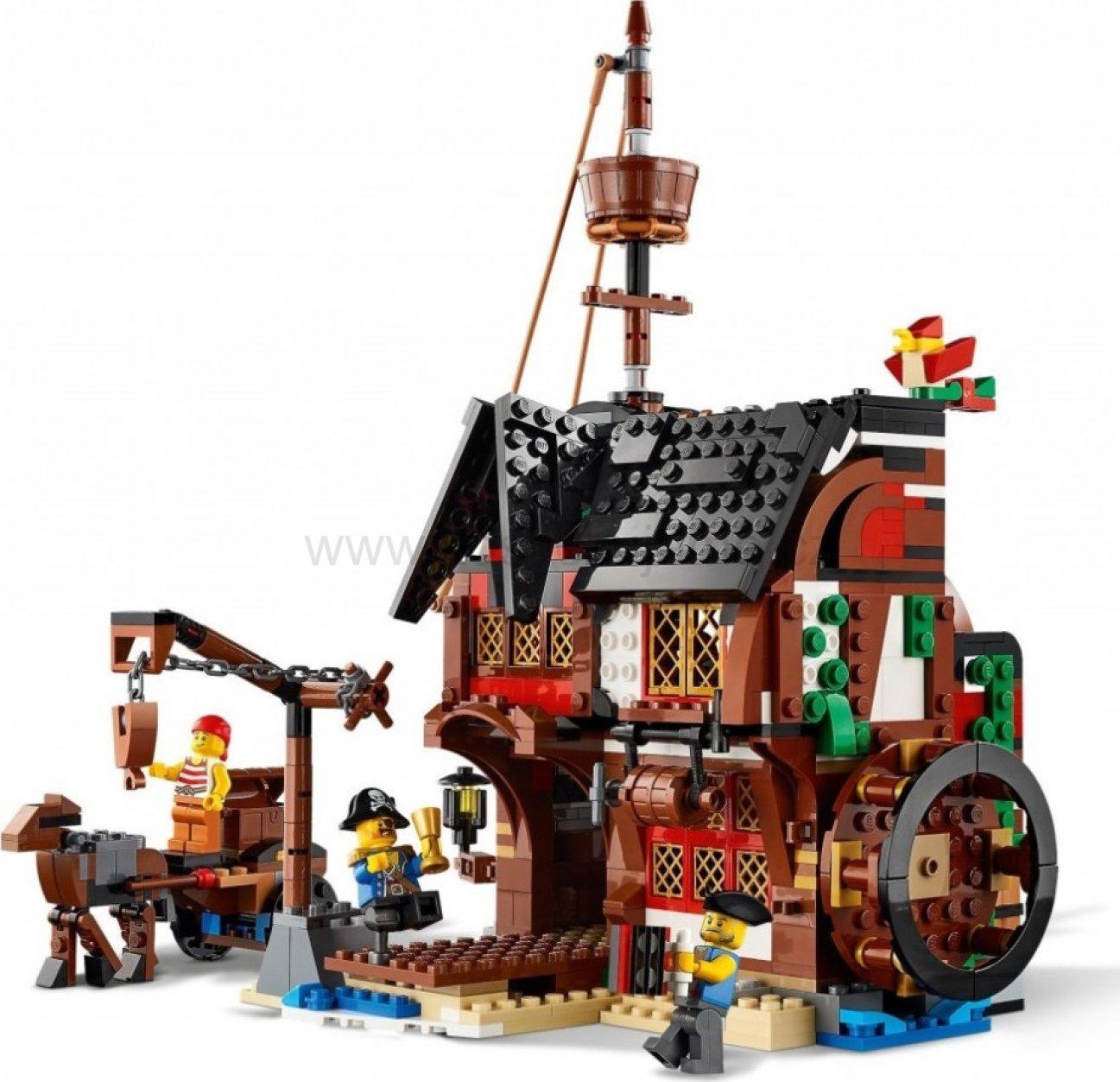 LEGO Creator 3v1 31109 Pirátská loď