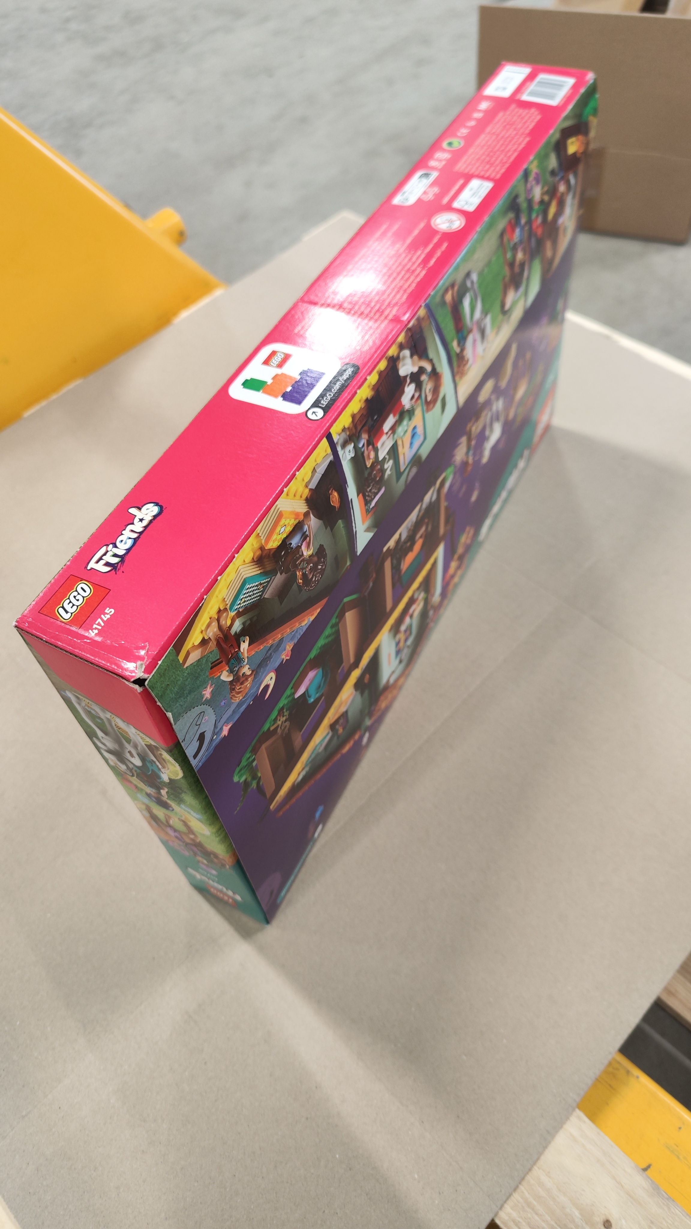 LEGO Friends 41745 Autumn a její koňská stáj - promáčklá krabice 
