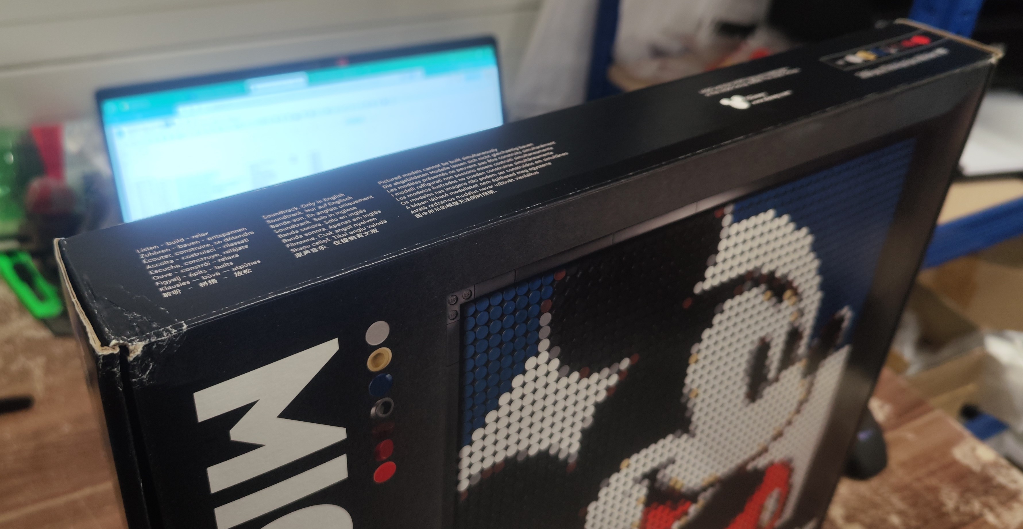 LEGO Art 31202 Disney´s Mickey Mousee- promáčklá krabice 