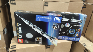 LEGO Ideas 92176 NASA Apollo Saturn V- promáčklá krabice 