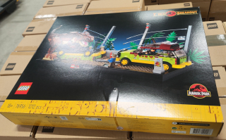 LEGO® Jurassic World 76956 Útěk T. rexe - promáčklá krabice